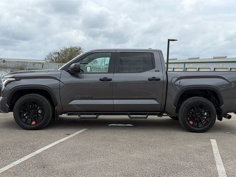 Used 2025 Toyota Tundra SR5 image 10