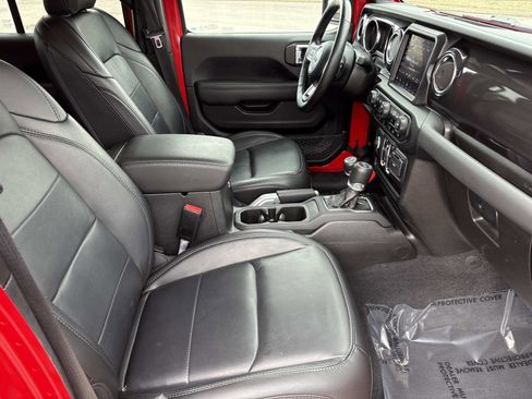 Used 2021 Jeep Wrangler Unlimited Sahara image 33