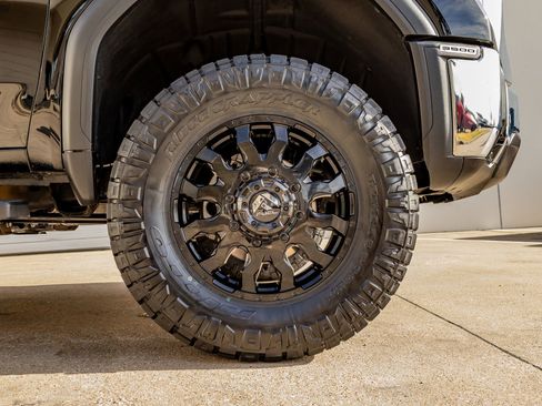 Used 2025 GMC Sierra 3500 SLT w/ Texas SLT Premium Package image 12