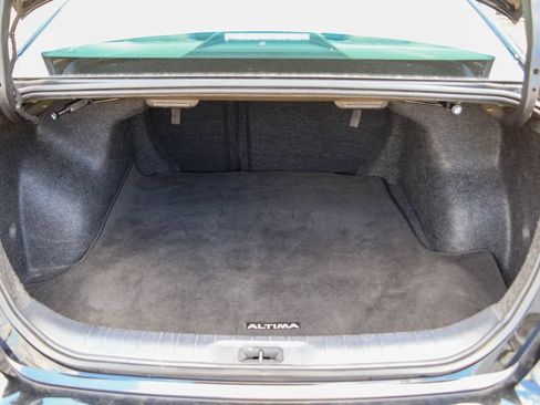 Used 2025 Nissan Altima 2.5 SV FWD image 25