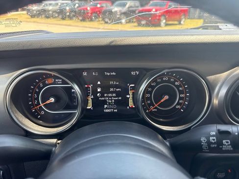 Used 2022 Jeep Wrangler Unlimited Sport AWD/4WD image 22