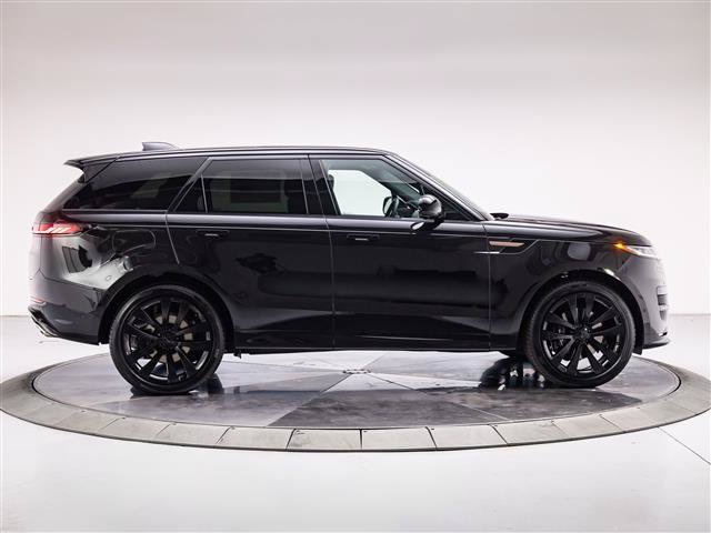 New 2027 Land Rover Range Rover Sport Dynamic SE AWD/4WD image 6