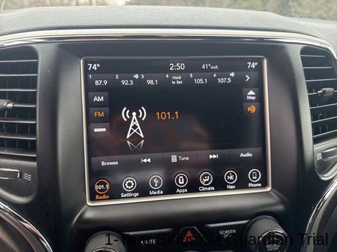 Used 2018 Jeep Grand Cherokee Laredo image 24