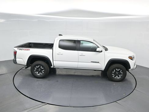 Used 2023 Toyota Tacoma TRD Off-Road AWD/4WD image 34