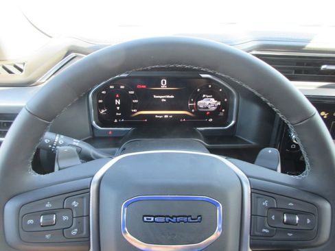 New 2026 GMC Sierra 1500 Denali w/ Denali Reserve Package AWD/4WD image 19