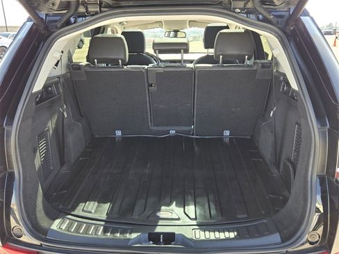 Used 2016 Land Rover Discovery Sport HSE image 15