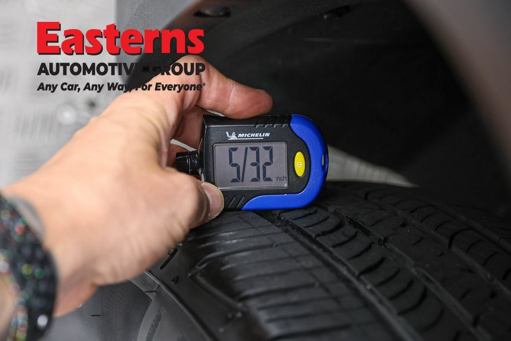 Used 2021 Jeep Renegade Latitude AWD/4WD image 31
