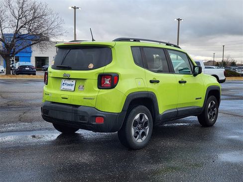 Used 2018 Jeep Renegade Sport w/ Power & Air Group image 4
