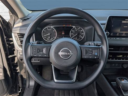 Used 2024 Nissan Rogue SV image 11
