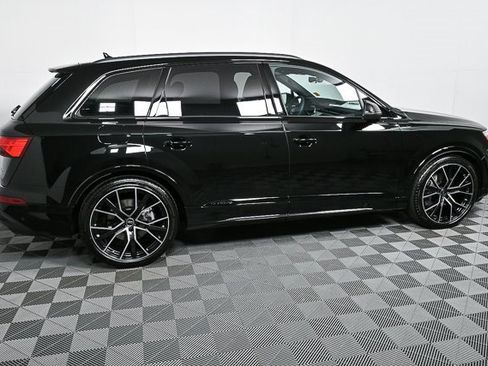 New 2025 Audi Q7 3.0T Prestige image 3
