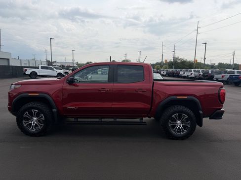 Used 2024 GMC Canyon AT4 w/ AT4 Premium Package AWD/4WD image 5