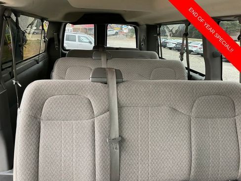 Used 2016 Chevrolet Express 3500 LT w/ LT Preferred Equipment Group image 12