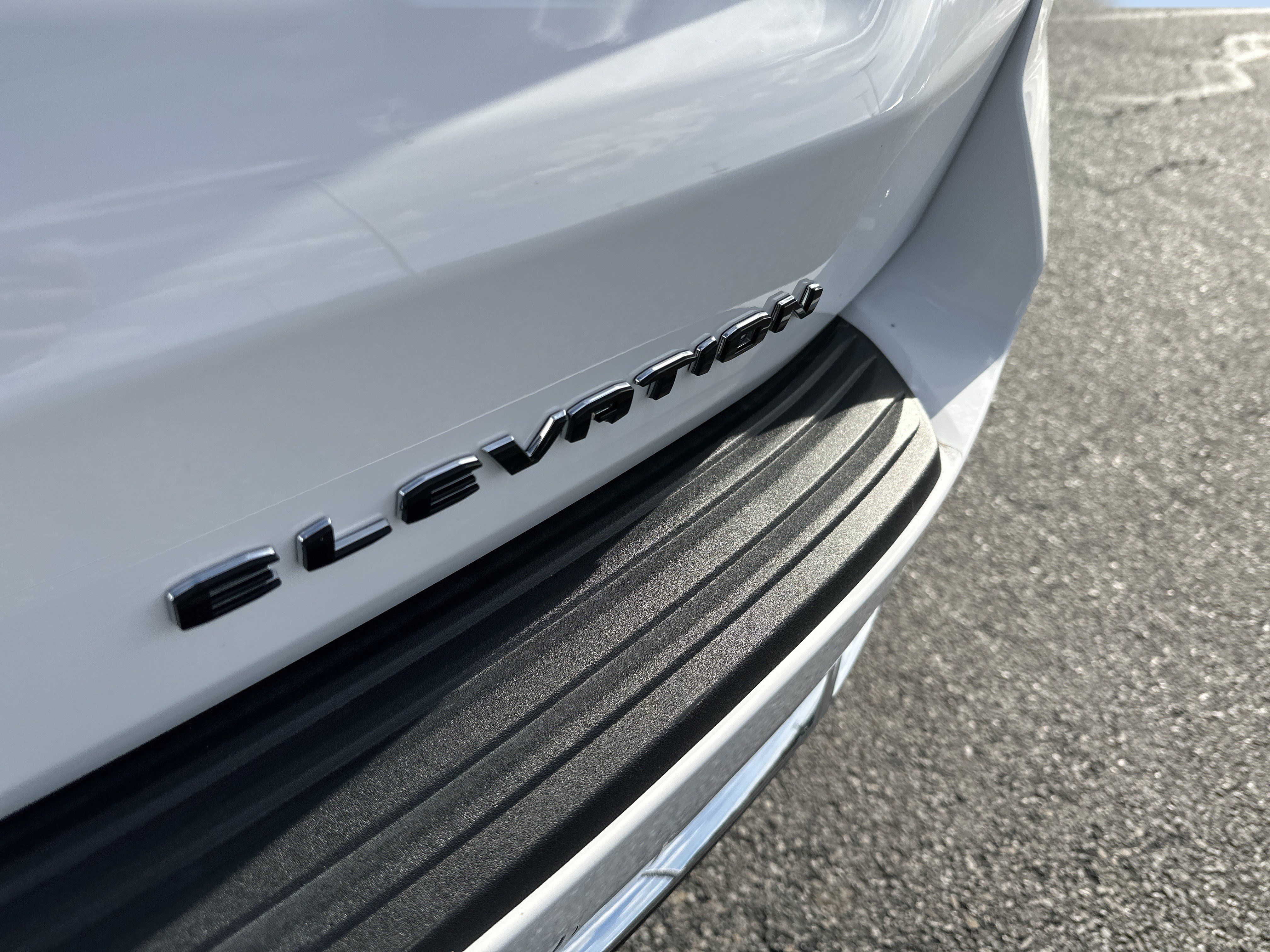 Certified 2025 GMC Yukon XL Elevation w/ LPO, Elevation Black Package AWD/4WD image 6