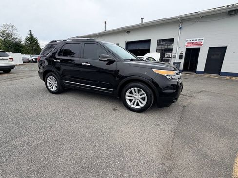 Used 2012 Ford Explorer XLT w/ Class III Trailer Tow Pkg FWD image 17