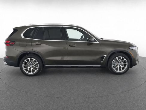 Used 2026 BMW X5 sDrive40i RWD image 2