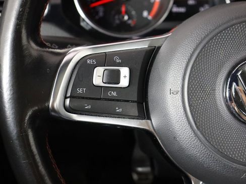 Used 2017 Volkswagen Jetta GLI FWD image 8