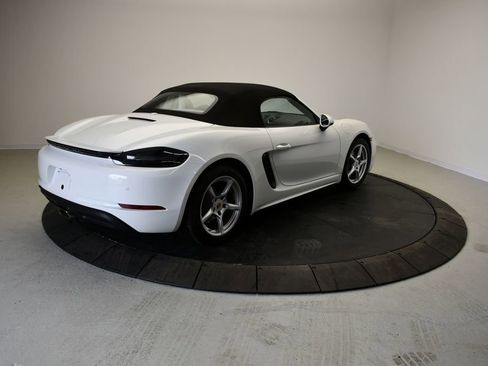 Certified 2024 Porsche 718 Boxster RWD image 8
