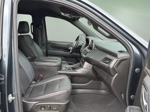 Used 2021 Chevrolet Tahoe RST w/ Luxury Package AWD/4WD image 13