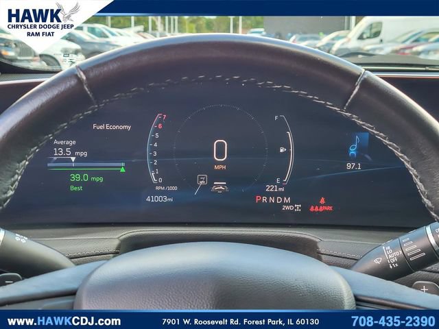 Used 2025 Cadillac XT4 Premium Luxury AWD/4WD image 16