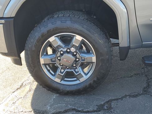 New 2025 GMC Sierra 2500 SLT w/ SLT Premium Package image 10