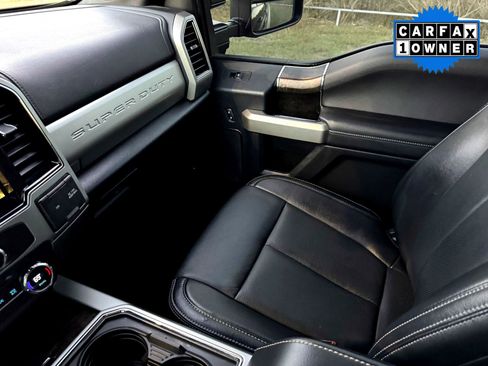 Used 2022 Ford F350 Lariat image 28