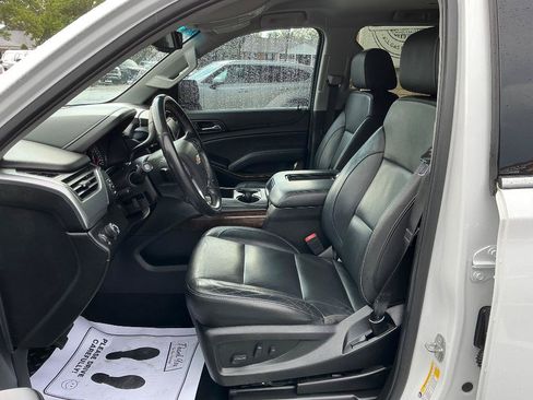 Used 2019 Chevrolet Tahoe LT RWD image 16