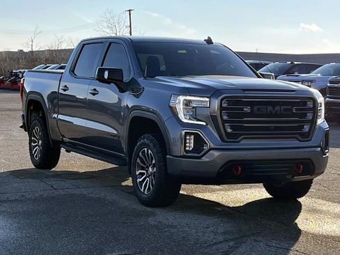 Certified 2022 GMC Sierra 1500 AT4 w/ AT4 Premium Package image 9