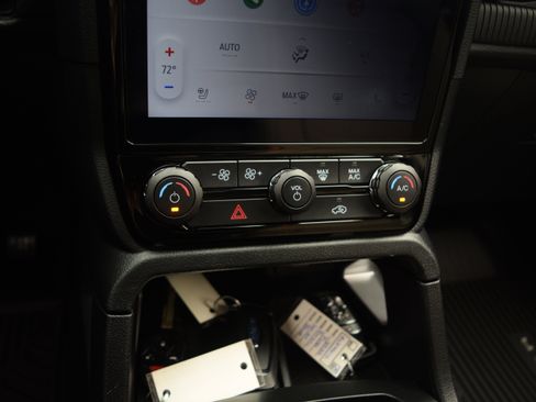 Used 2024 Ford Ranger Lariat w/ Advanced Towing Package image 11