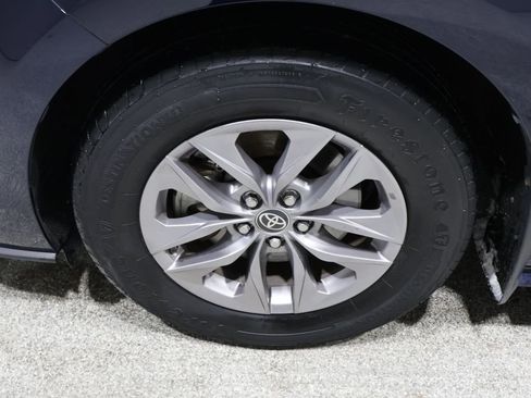 Used 2021 Toyota Sienna LE image 8