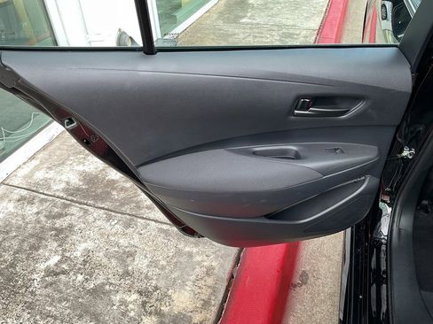 Used 2025 Toyota Corolla LE image 17