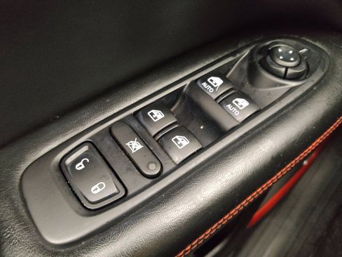 Used 2018 Jeep Compass Trailhawk w/ Leather Interior Group AWD/4WD image 27