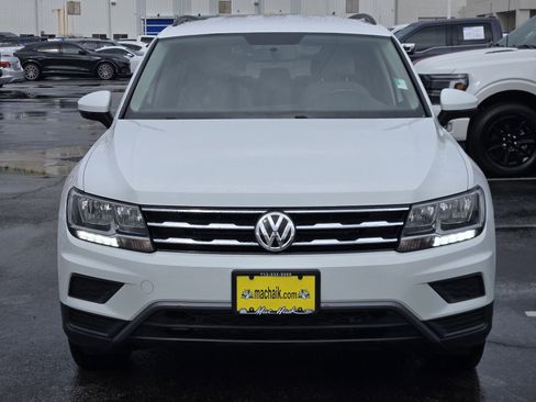 Used 2020 Volkswagen Tiguan S image 2