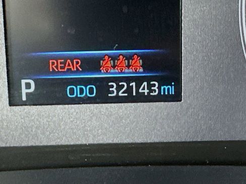 Used 2024 Toyota Corolla SE image 32