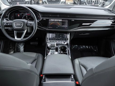 Used 2025 Audi Q7 3.0T Premium Plus image 21
