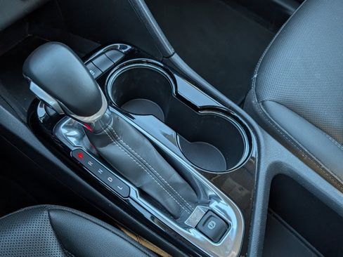 Used 2024 Buick Encore GX Sport Touring image 19