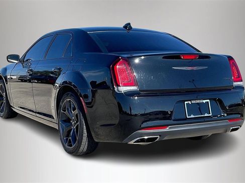 Used 2021 Chrysler 300 S image 4