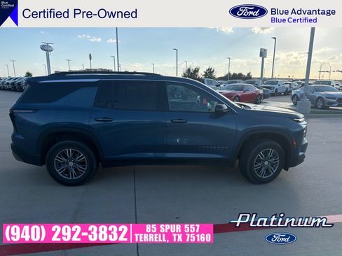 Used 2025 Chevrolet Traverse LT w/ Driver Confidence Package FWD image 12