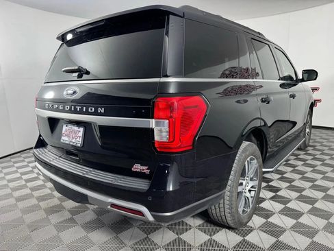 Used 2023 Ford Expedition XLT AWD/4WD image 33