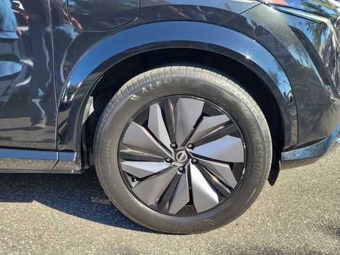 Used 2023 Nissan Ariya AWD image 6