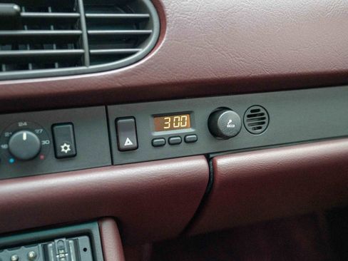 Used 1986 Porsche 944 Turbo image 24