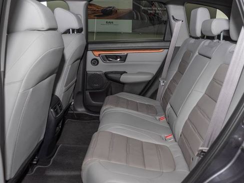 Used 2018 Honda CR-V Touring image 16