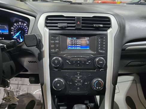 Used 2014 Ford Fusion SE FWD image 33