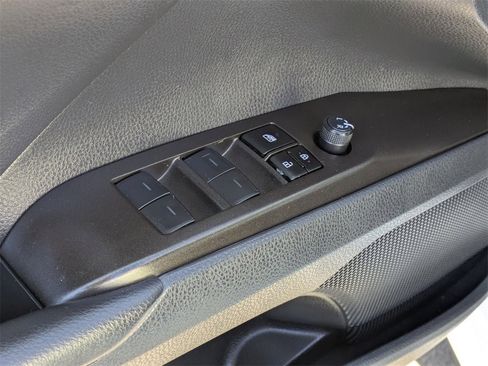 Used 2024 Toyota Camry SE image 13