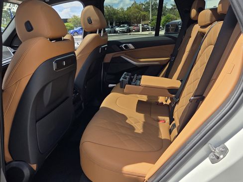 Used 2024 BMW X5 sDrive40i w/ M Sport Package RWD image 11