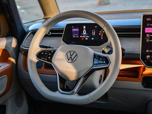 Used 2025 Volkswagen ID. Buzz 1st Edition image 16