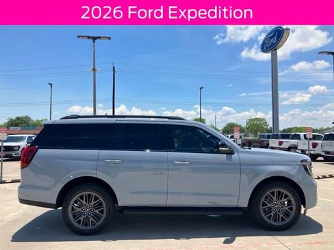 New 2026 Ford Expedition Platinum w/ Stealth Appearance Package AWD/4WD image 7