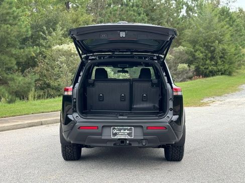 Used 2025 Nissan Pathfinder Rock Creek image 16