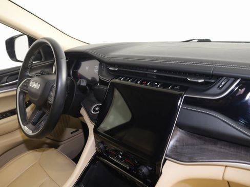 Used 2022 Jeep Grand Cherokee L Limited image 60