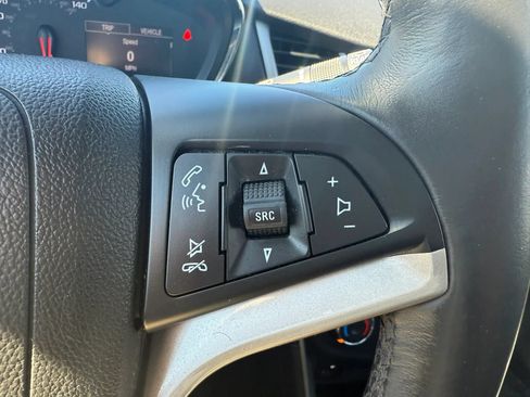 Used 2018 Chevrolet Trax LT w/ Driver Confidence Package AWD/4WD image 12