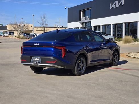 New 2026 Kia K4 LXS image 4